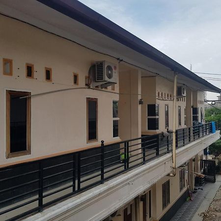 Oyo 91647 Sanina Residence بيماتانغسياتار المظهر الخارجي الصورة