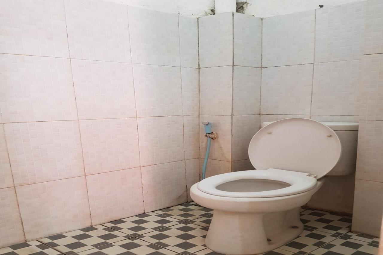 Oyo 91647 Sanina Residence بيماتانغسياتار المظهر الخارجي الصورة
